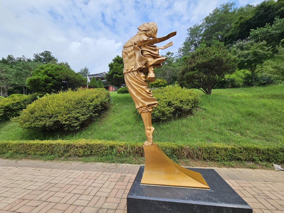 조형물 '나는조선인이다'