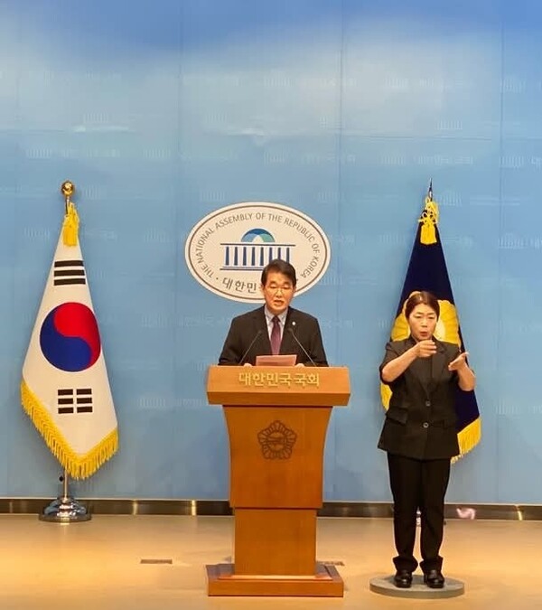 인천 중구·강화군·옹진군이 지역구인 배준영 국회의원이 올해 말 개통 예정인 제3연륙교 통행료 전면 무료화를 위해 주민들과 함께 헌법소원을 제기하겠다고 밝혔다. (사진=배준영 국회의원 페이스북)