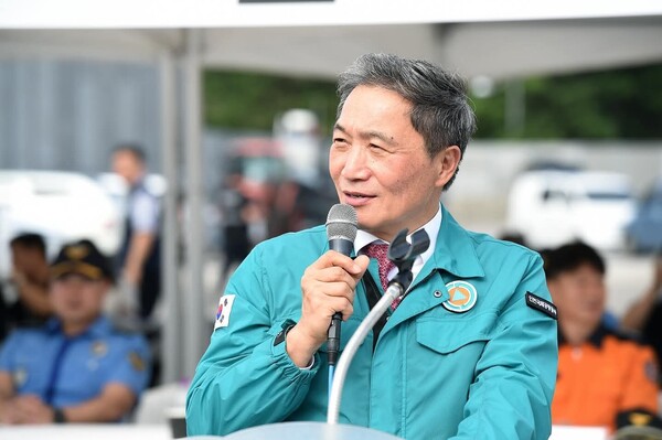 인천국제공항공사 이학재 사장이 대통령실의 불법적인 인사 개입과 표적 감사가 이뤄지고 있다며 공개적으로 문제를 제기했다. (사진=이학재 사장 페이스북)