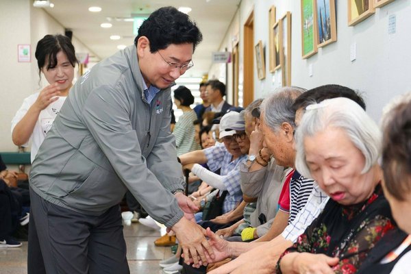 이상일 용인시장 “어르신 복지 향상 위한 정책 확대할 것”